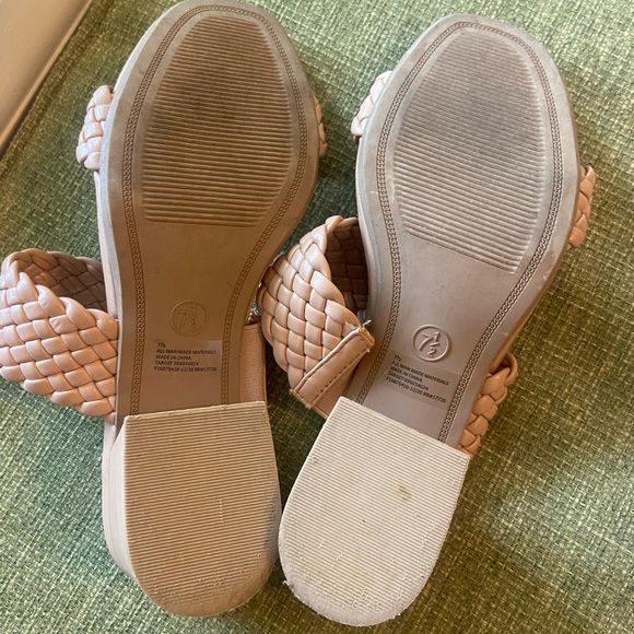 A new day - lightly worn nude sandals. - Picture 2 of 2